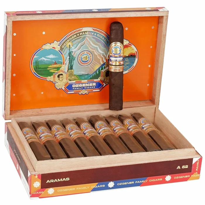 Crowned Heads Ozgener Aramas A52 Robusto